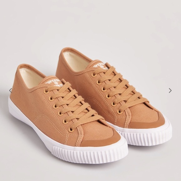 SUPERDRY
Low Pro 2.0 Lace-Up Sports Shoes - Picture 2 of 11